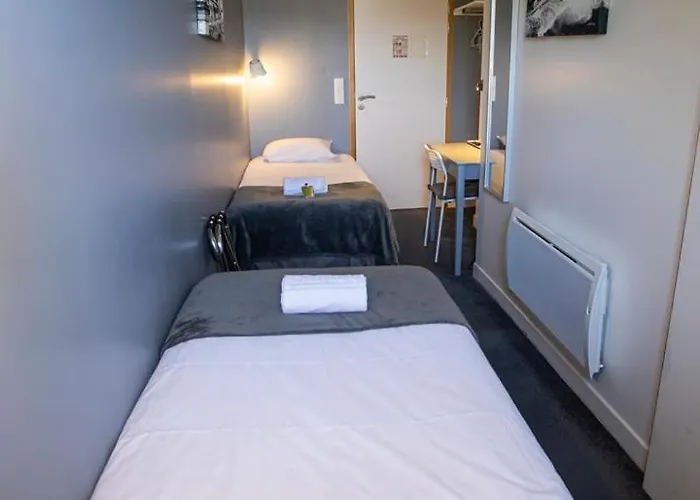 Hotel Au Bout Du Quai 3*