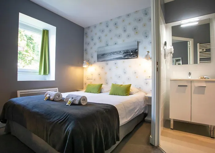 Hotel Au Bout Du Quai 3*