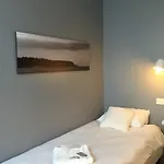 Au Bout Du Quai Hotel