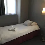 Hotel Au Bout Du Quai 3*