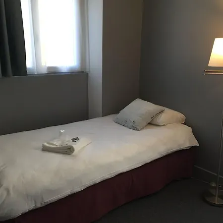 Hotel Au Bout Du Quai 3*