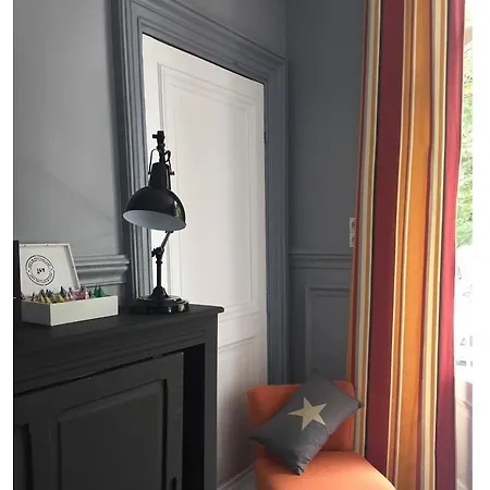 Au Bout Du Quai Hotel