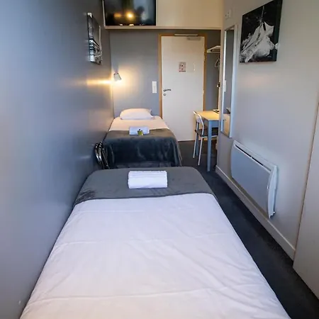 Hotel Au Bout Du Quai 3*