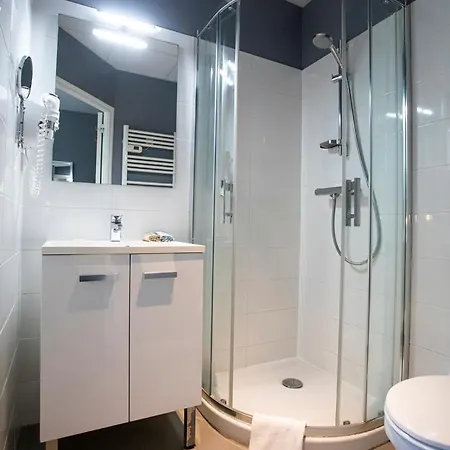 Au Bout Du Quai Hotel Granville