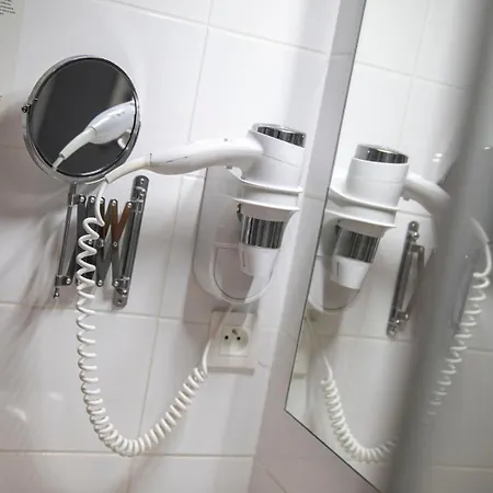 奥布特杜夸伊酒店 格朗维尔