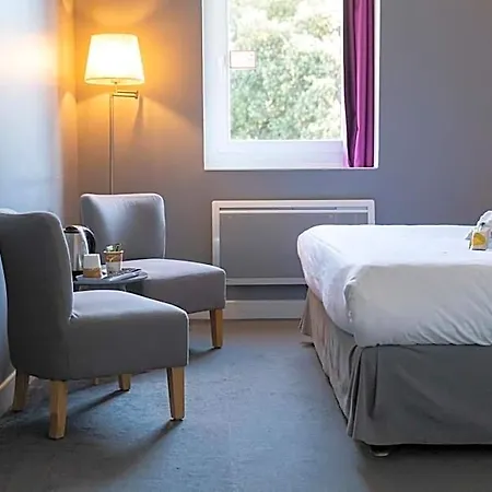 Au Bout Du Quai Hotel 3*