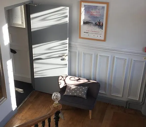 Au Bout Du Quai 3* グランビル