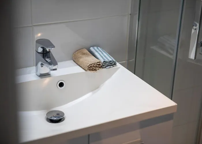 ホテル Au Bout Du Quai グランビル