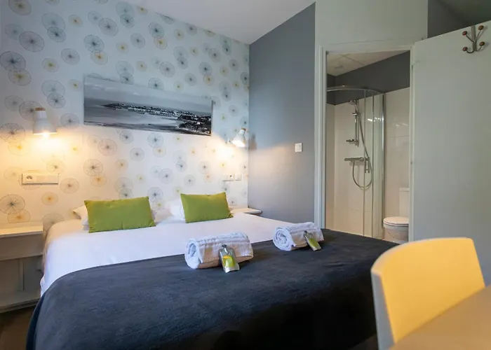 Au Bout Du Quai Hotel 3*