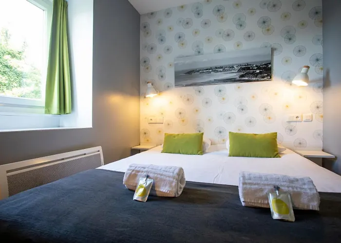 Hotel Au Bout Du Quai 3*