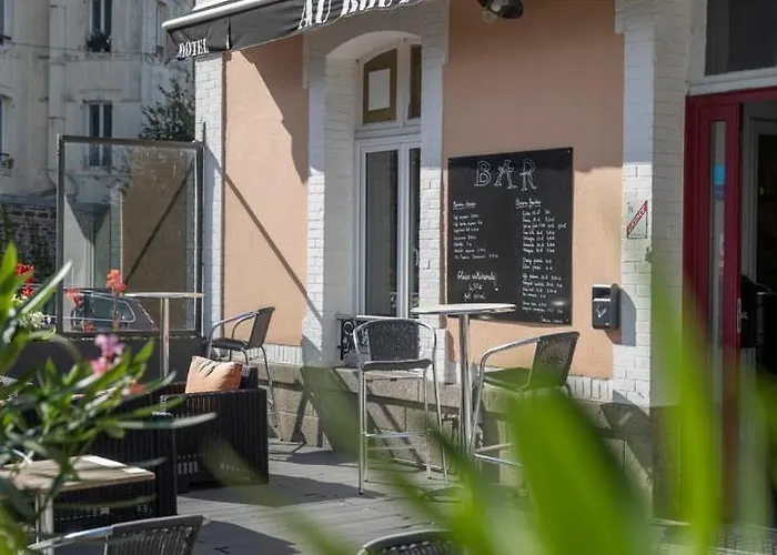 Au Bout Du Quai Granville