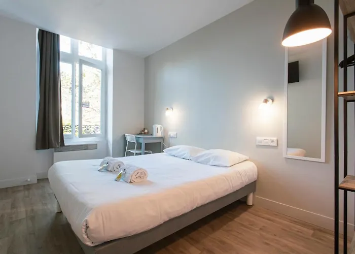 Au Bout Du Quai Hotel 3*